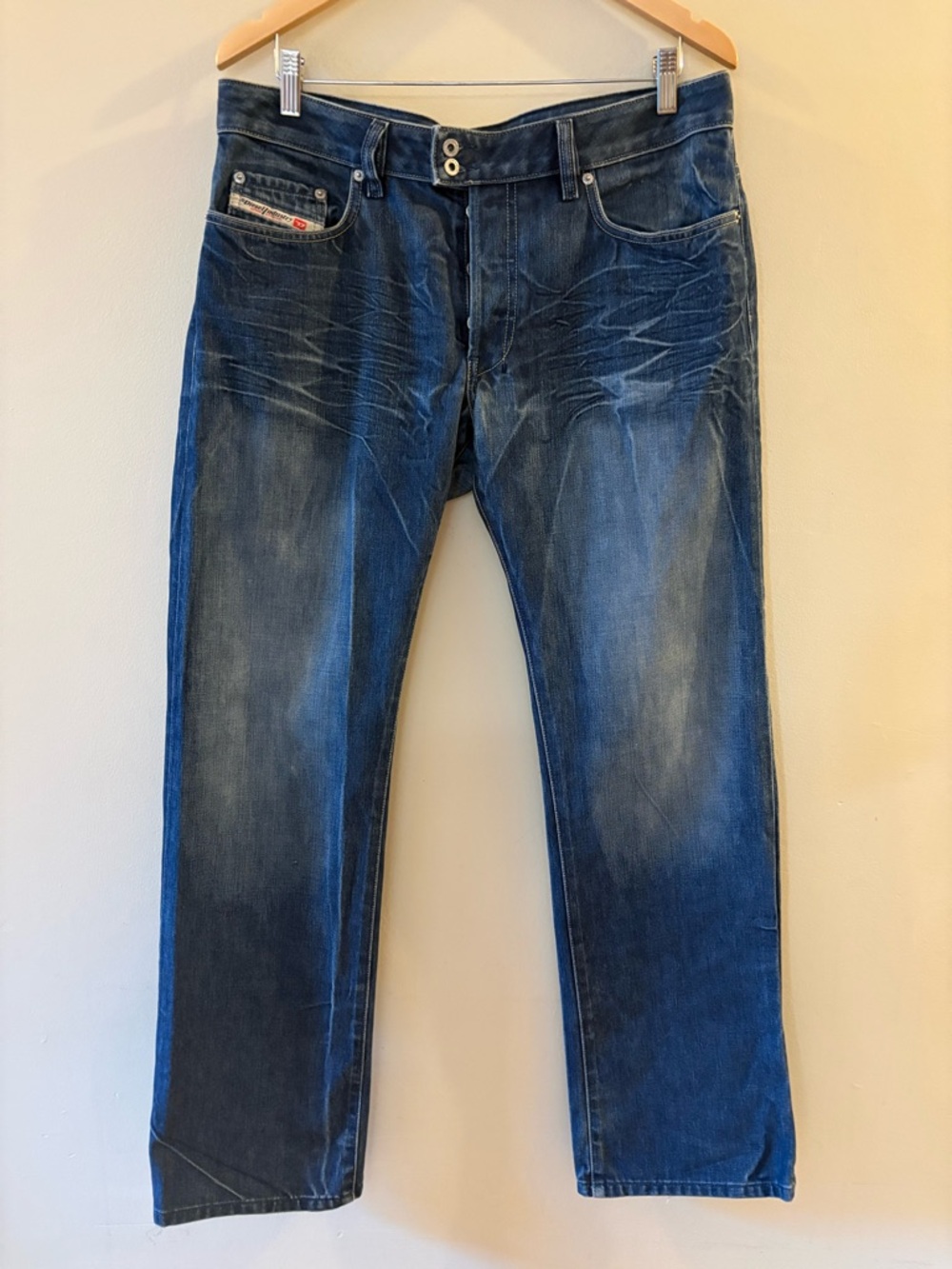 Diesel Men’s vintage, Y2K, Straight-Leg Distressed Dark Blue Jeans, Sz 34.